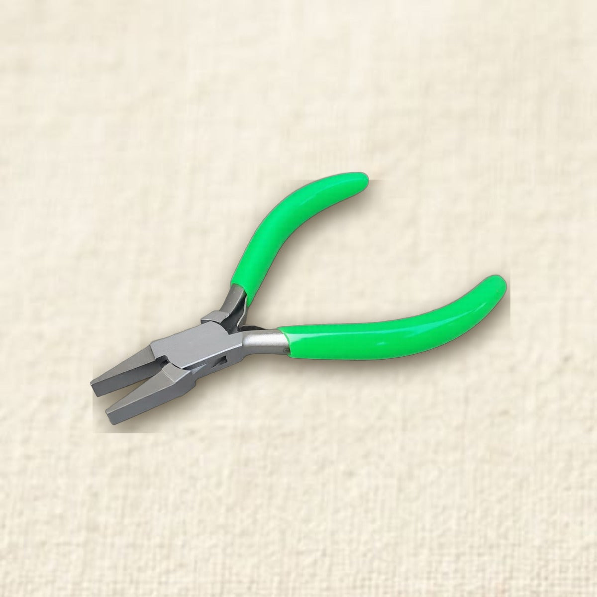 Short/ Small Flat Nose Pliers for Jewellery Making, PVC Handle, 125mm, Smooth Jaw Pliers for Beading and Crafts
