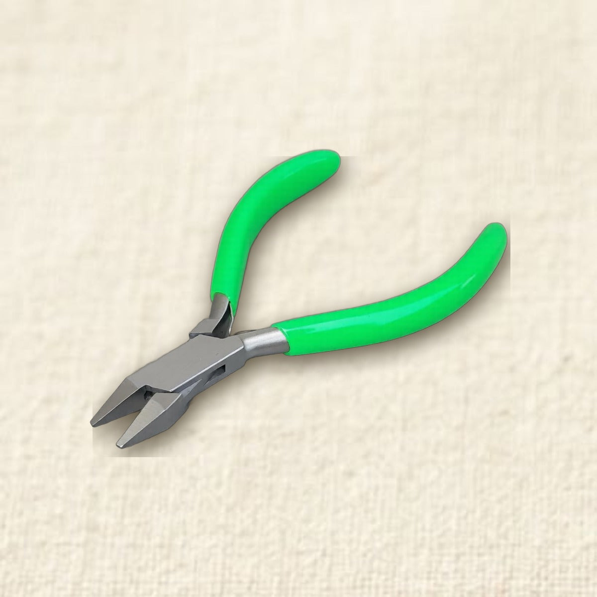 Narrow Flat Nose Pliers with PVC Handles, Tapered Jaw Jewellery Making Tool, 125mm Beading and Crafts Pliers