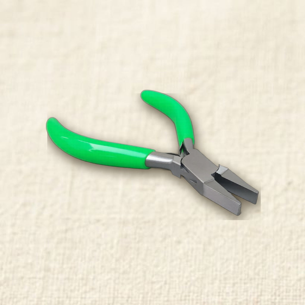 Short/ Small Flat Nose Pliers for Jewellery Making, PVC Handle, 125mm, Smooth Jaw Pliers for Beading and Crafts