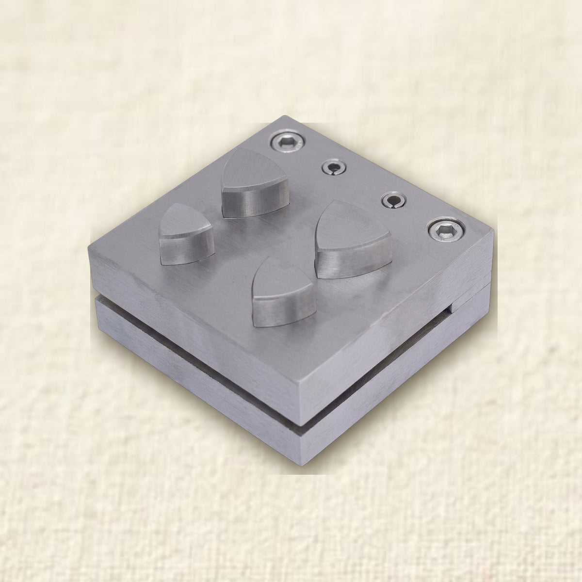 4 Punch Curvilinear Triangle Steel Disc Cutter Set, 4 Sizes 15-22 mm, Jewellery And Crafts Making