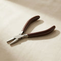 Ergonomic flat nose pliers, 5.5 inch stainless steel with PVC grips for jewellery making