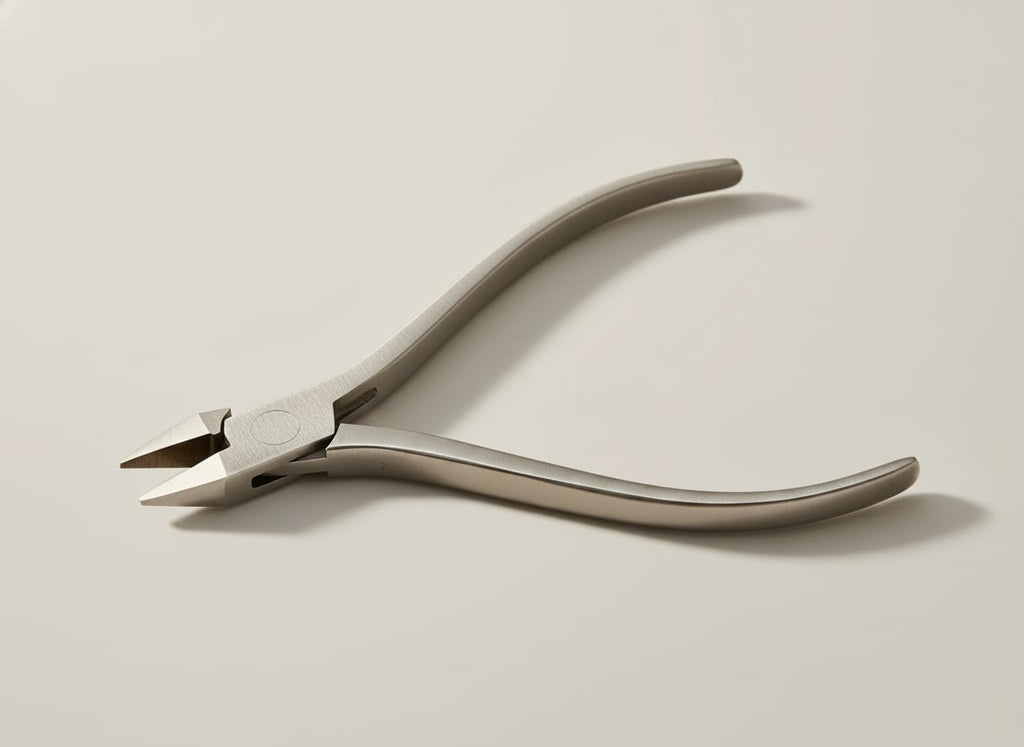 Slim line stainless steel side cutting pliers for jewellery making and optical work, 120mm.