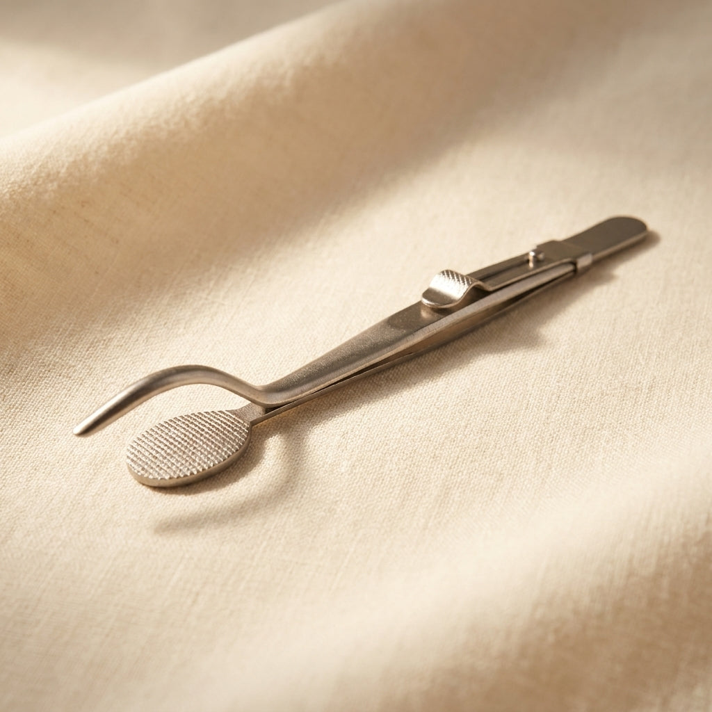 Professional locking tweezers for jewellery making, made from stainless steel with a parallel-action head.