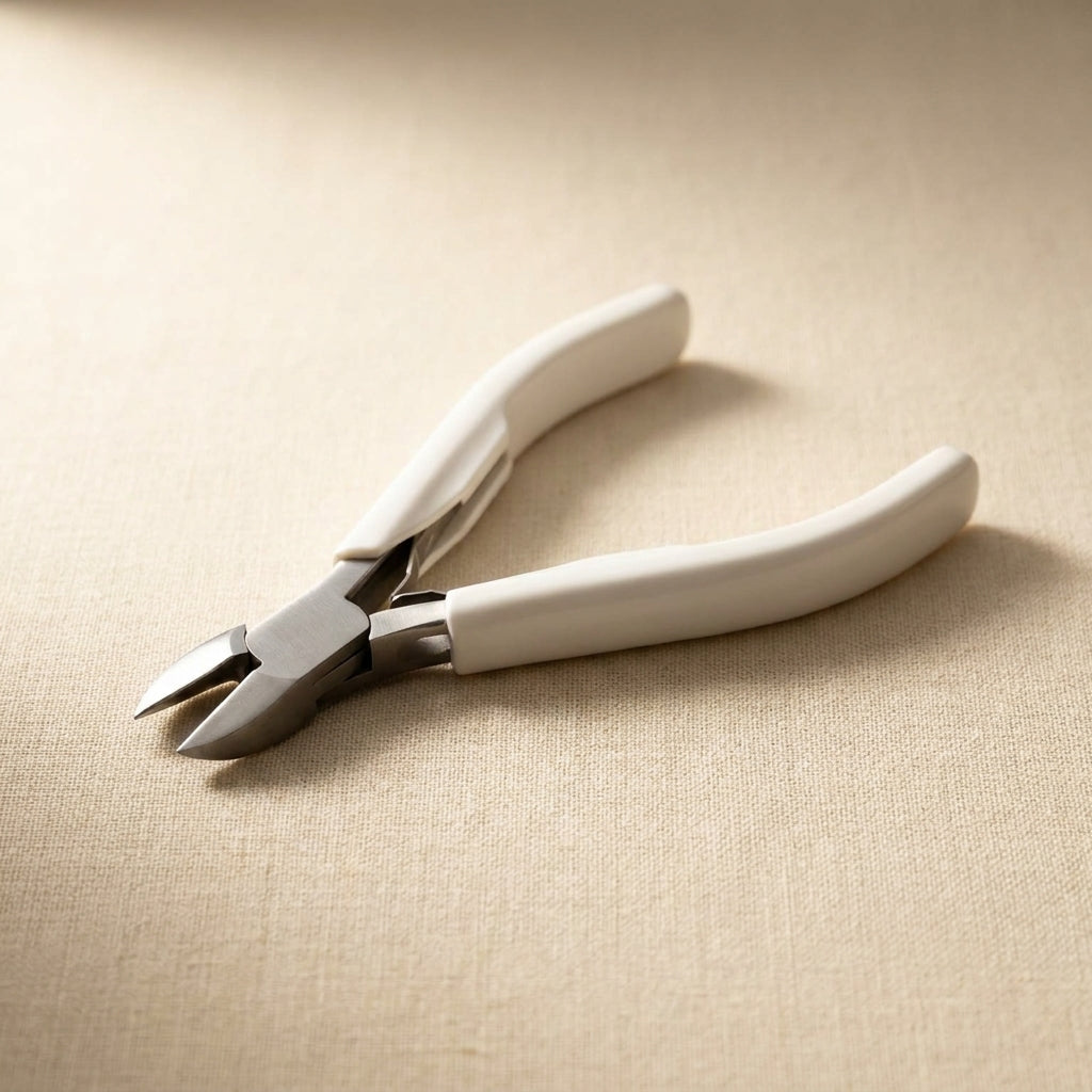 Close-up of the sharp jaws of 120mm diagonal cutting pliers for jewellery making
