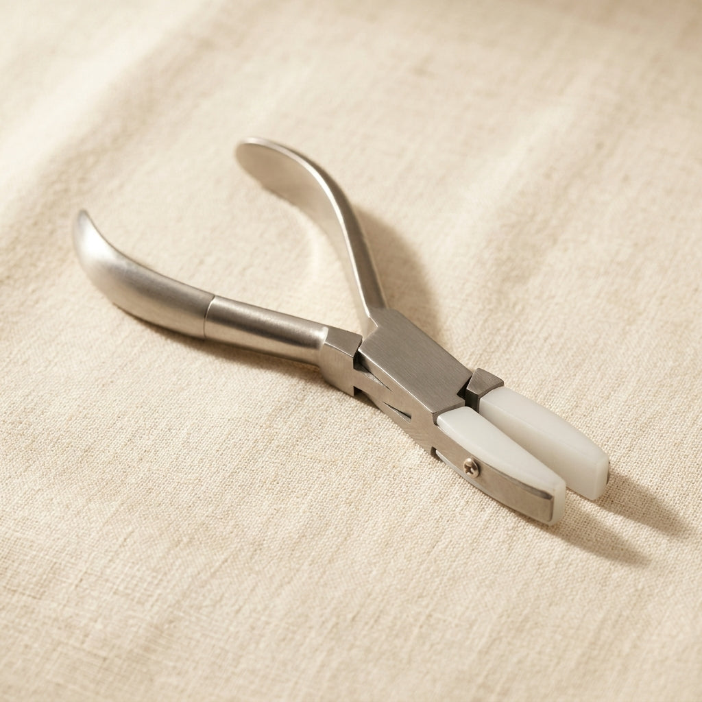 Flat-nosed nylon jaw pliers, 6-inch stainless steel jewellery making tool with 12mm wide jaws