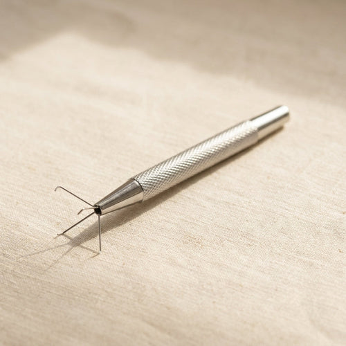 Silver 150mm parallel-action claw holder for securely gripping gemstones and diamonds for jewellery making.
