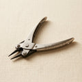 Heavy duty 5.5 inch parallel action round nose pliers for jewellery making.