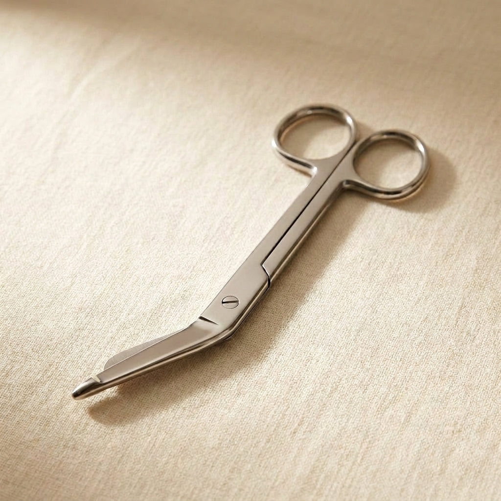 Stainless steel Lister bandage scissors, 5.5 inch, for first aid and jewellery making with Tensionrite clip.