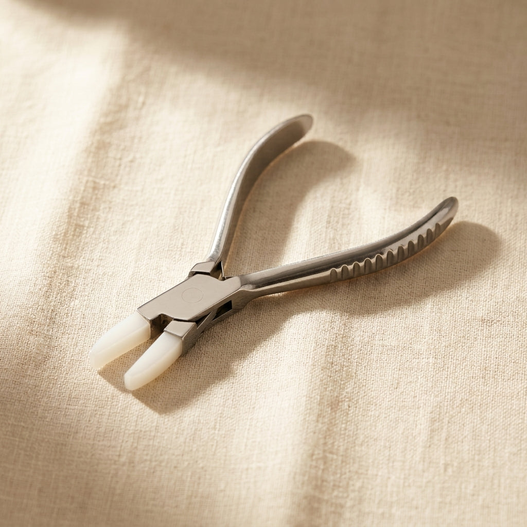 Flat nose pliers with parallel action jaws, 160mm, for jewellery and optical work.
