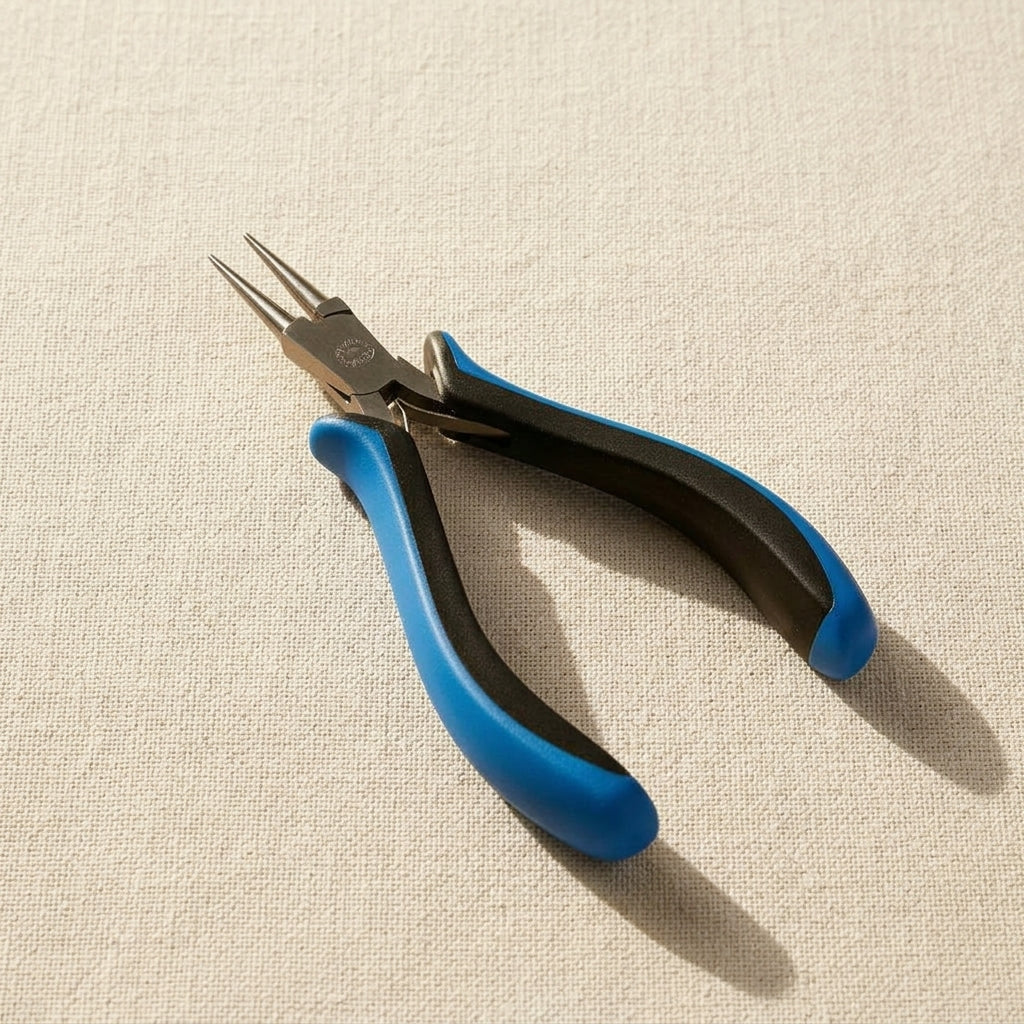 Round nose pliers for jewellery making, 5-inch stainless steel tool for wire wrapping and beading.