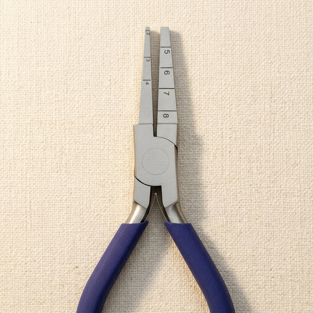 Stainless steel jewellery pliers with parallel square jaws for creating 2-8mm loops.