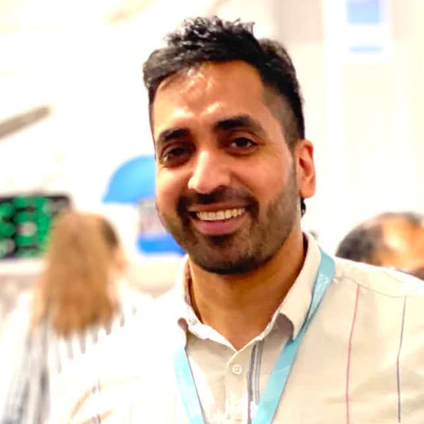 Khurram Yaseen, bench jeweller and lead editor of Jewellery Tools
